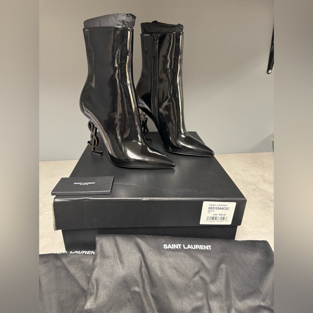 NIB- Saint Laurent Opyum 110 Shiny Black patent leather ankle Boots - Picture 4 of 11